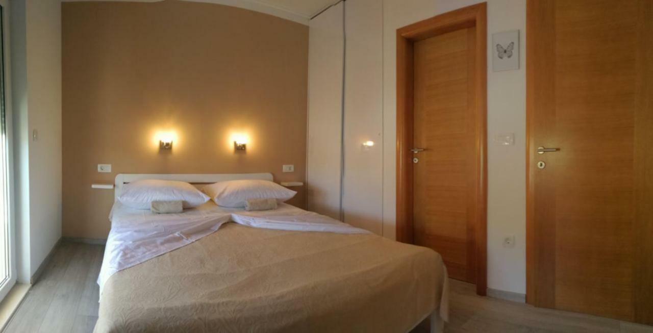 סגט ווראנייצה Apartments Prpic מראה חיצוני תמונה