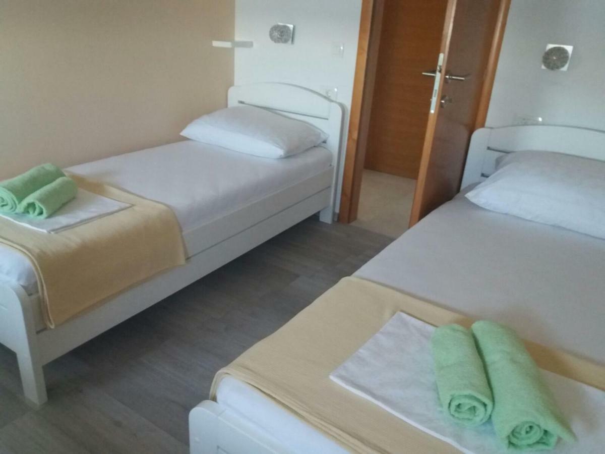 סגט ווראנייצה Apartments Prpic חדר תמונה